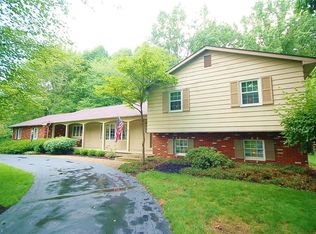 296 Woodview Dr, Cortland, OH