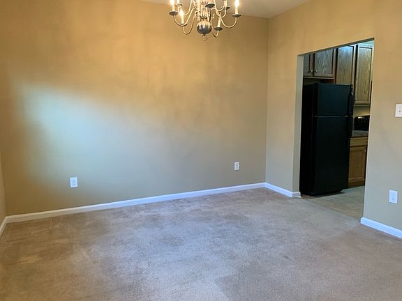 3rd image of 36405 Ridgeshore Ln