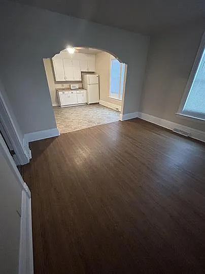2 bed, 1000 sqft, $1,075 — Photo 4