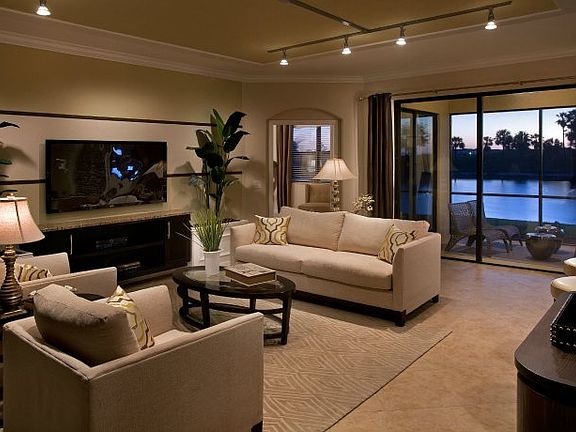 Hibiscus living room