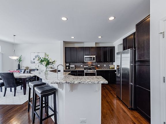 4th image of 2364 N Brett Ln