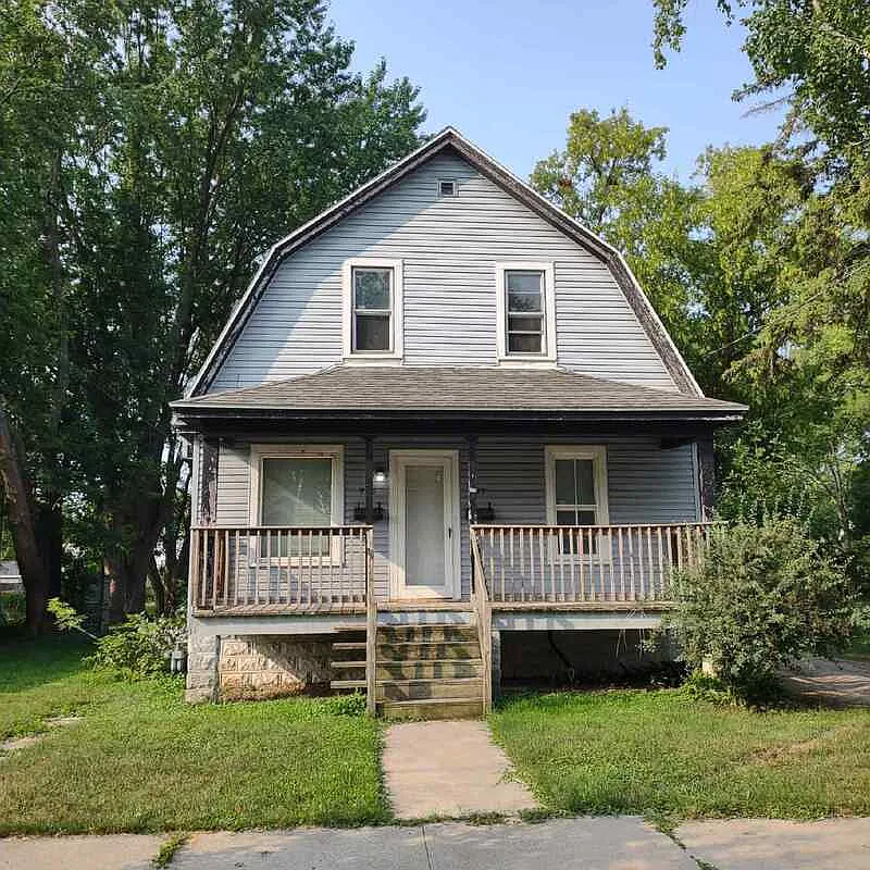 2 bed, 1.0 bath, $999 — Photo 1