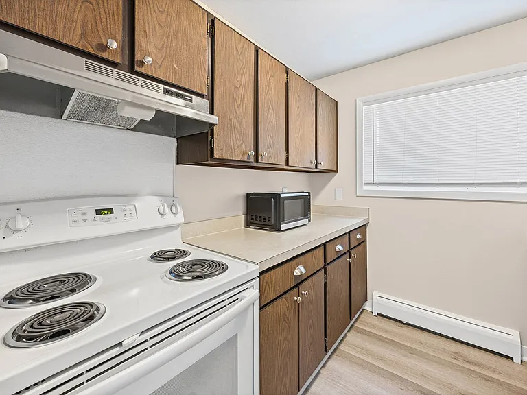721 Cedarwood — Photo 39