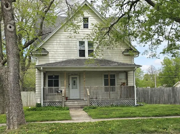 411 4th Ave, Charles City, IA 50616