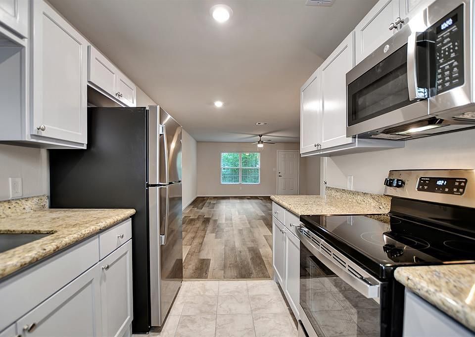 1st image of 9019 Gaylord Dr APT 74