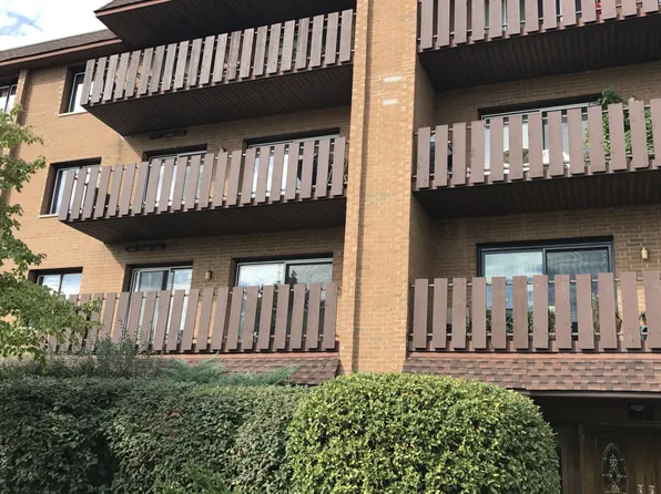 1795 Lake Cook Rd APT 110, Highland Park, IL 60035