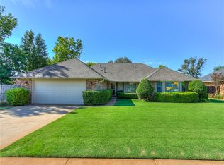 1424 E Main St, Moore, OK 73160