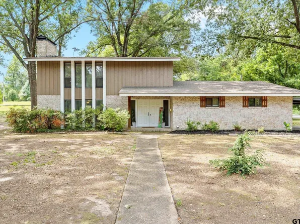 1101 Holly Hill Ln, Mount Pleasant, TX 75455