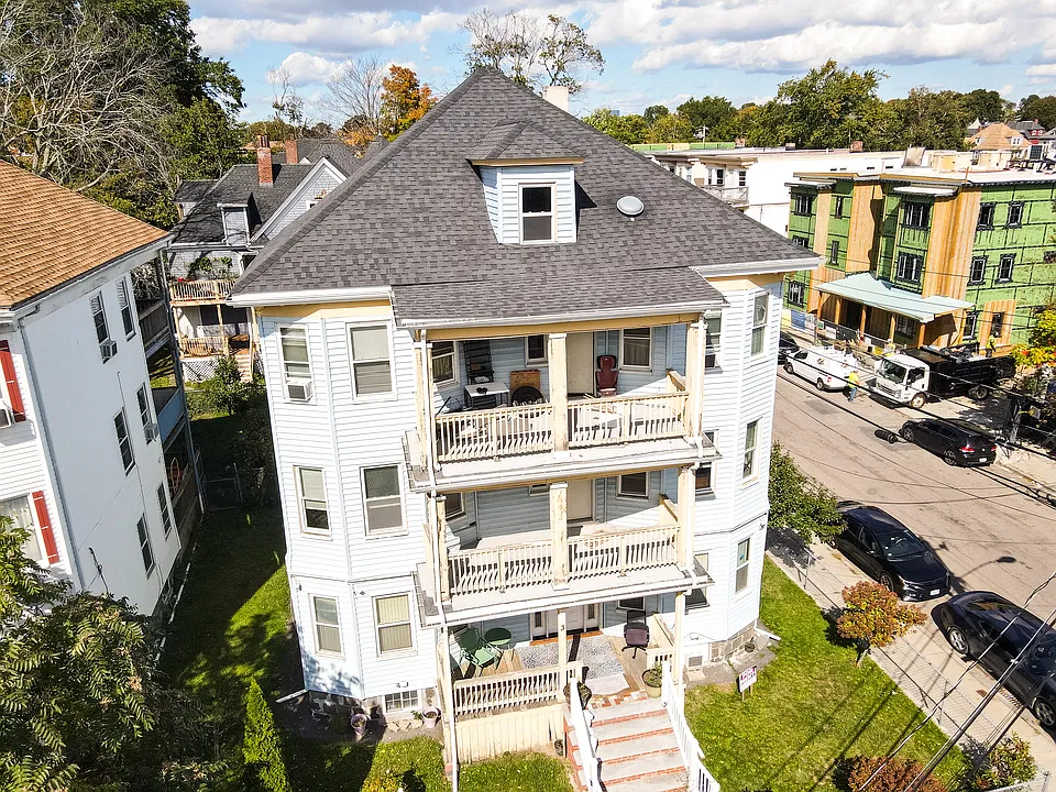 3 Kingsdale St #2