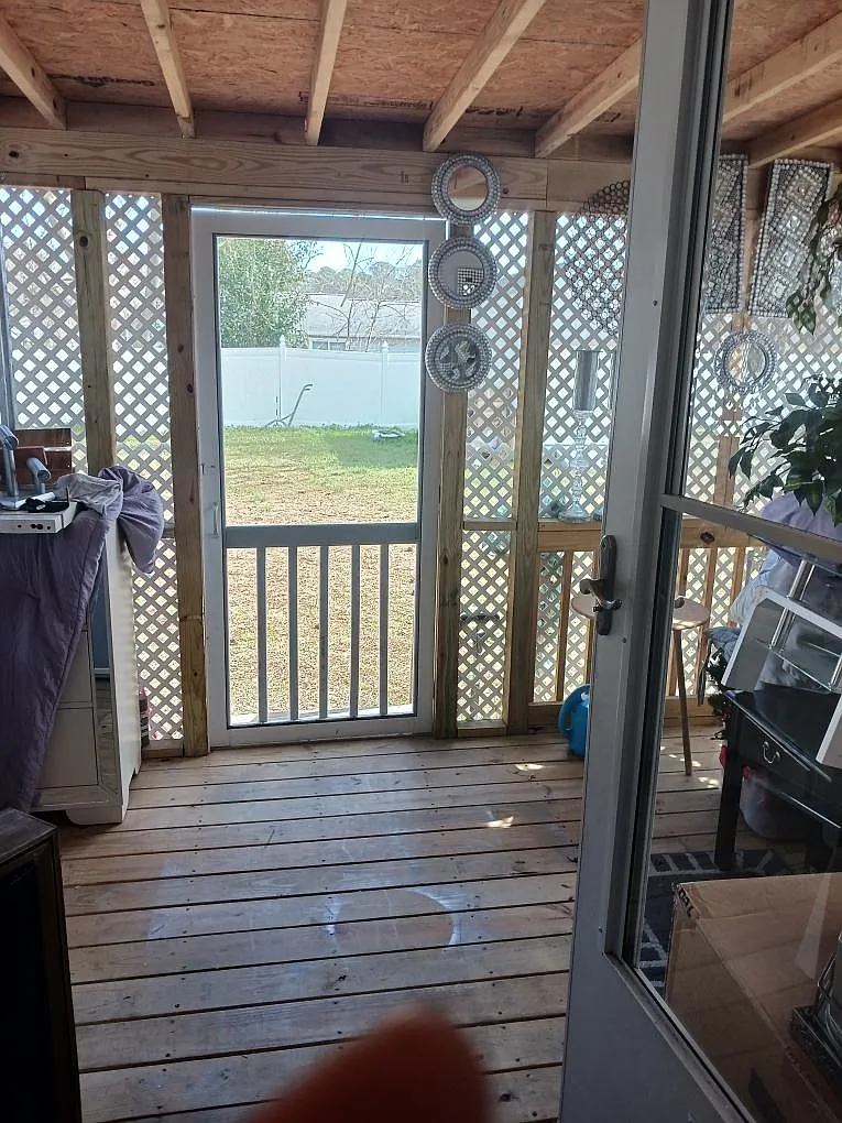 1615 Lawhorne Dr — Photo 4