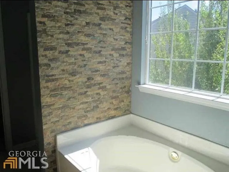 4305 Brighton Ct NW — Photo 7