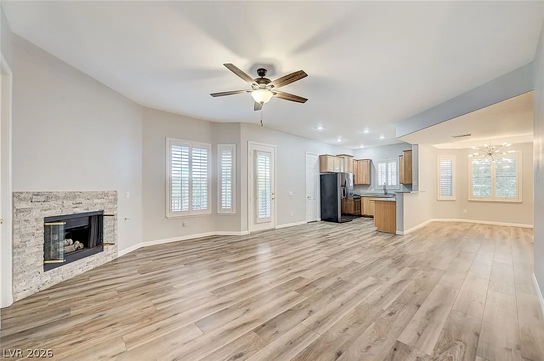2 bed, 2.0 bath, 1430 sqft, $1,700 — Photo 3