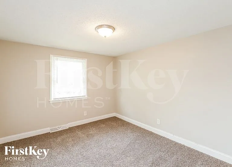5044 N Bellaire Ave — Photo 11