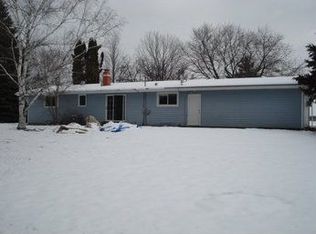 32170 Palm St NW, Cambridge, MN 55008