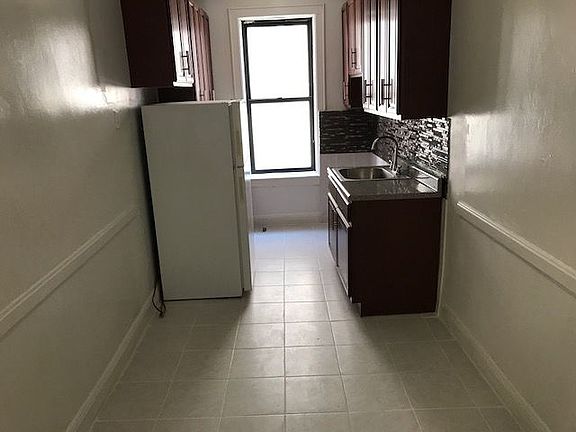 2nd image of 4333 46th St APT C9