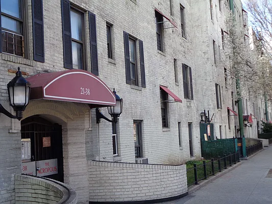 Sold by Zikos Realty Services | media 6