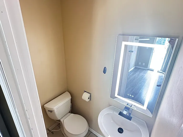10661 N Park Ave — Photo 15