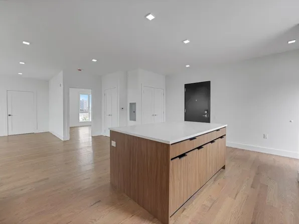 8404 4th Avenue image 9 of 24