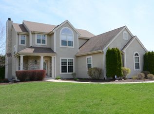 W158S7646 Quietwood Dr, Muskego, WI 53150