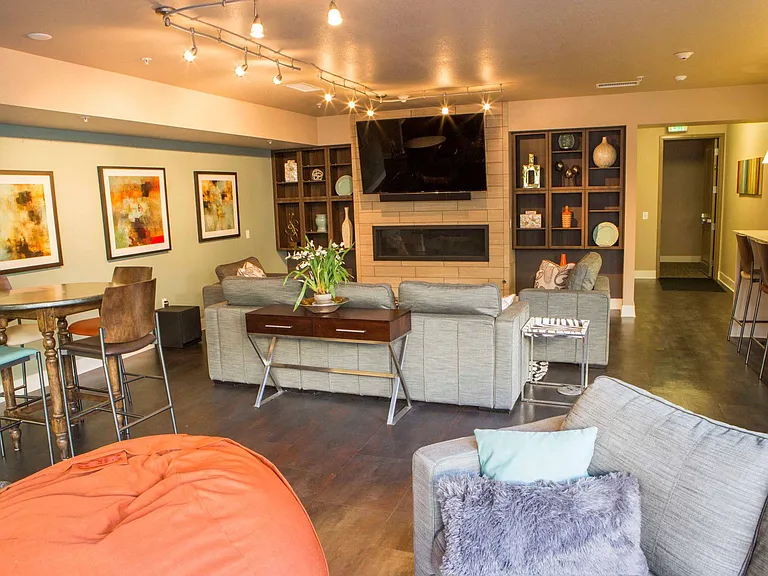 Highland Place — Photo 9