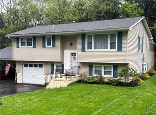 9414 Willow Brook Ln, Sauquoit, NY 13456