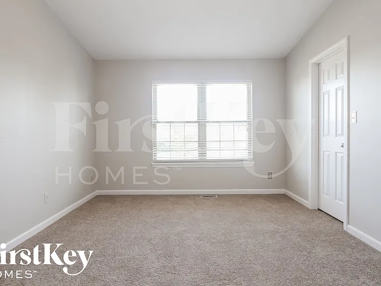 85 Westridge Blvd — Photo 8