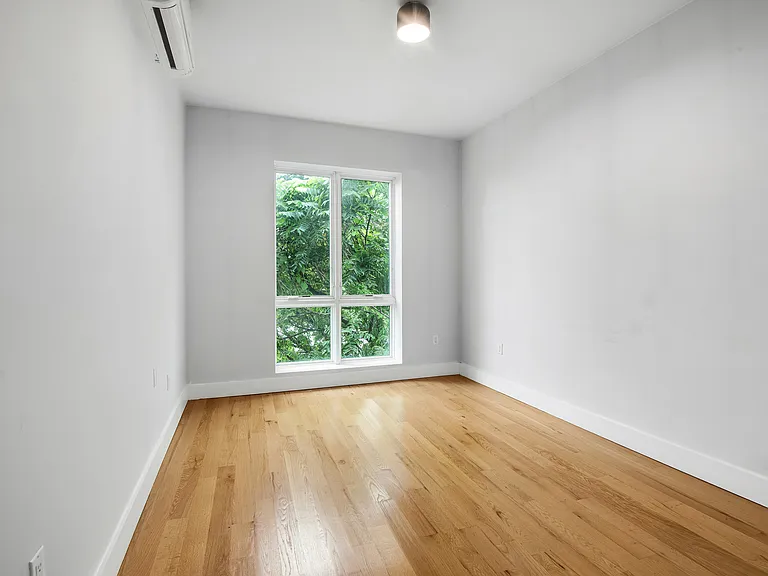 71 Cooper St #4B — Photo 8