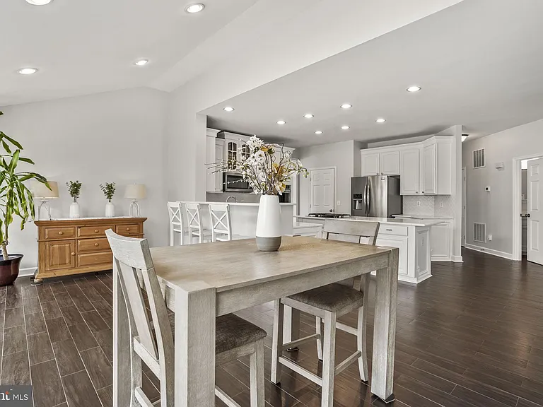 6032 Gholson Bridge Ct — Photo 12