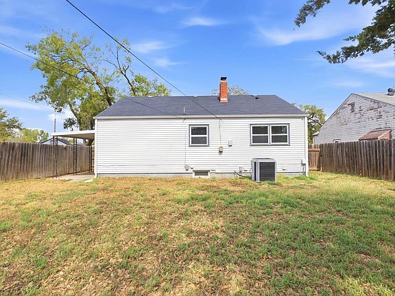 5th image of 703 W Kinkaid Ave