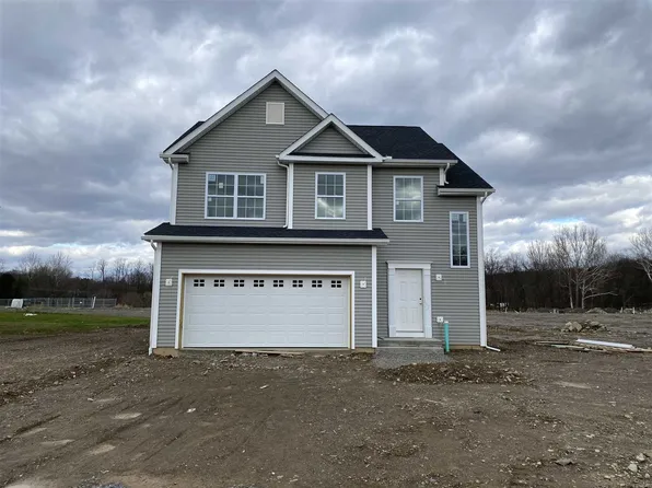 246 Ridgeline Dr, Poughkeepsie, NY 12603