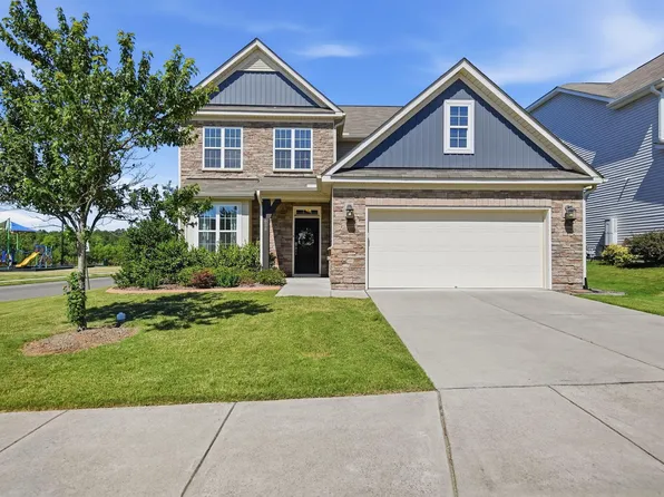 636 Hiddenbrook Dr, Durham, NC 27703
