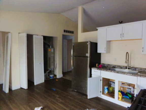 4th image of 2125 44th St