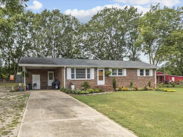 1020 Springdale Cir, Boiling Springs, SC 29316