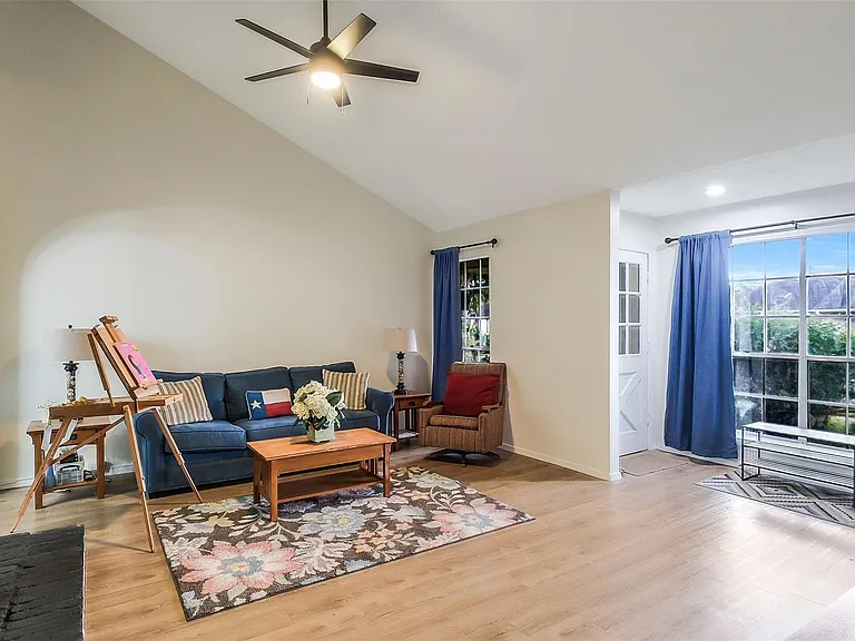 19414 Lazy Valley Dr — Photo 4