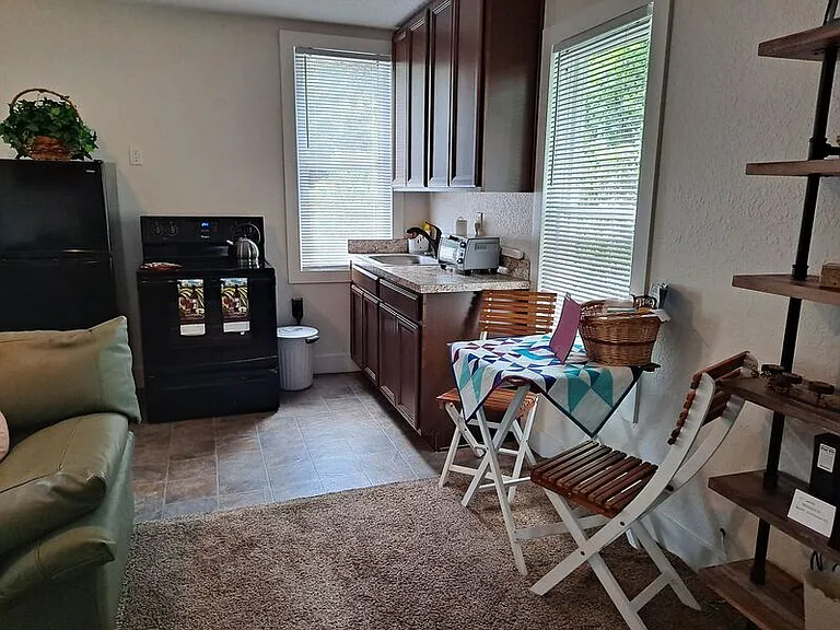 206 E Howry Ave #A — Photo 9