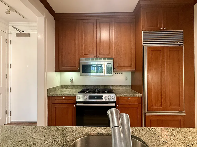 3316 California St #2 — Photo 7