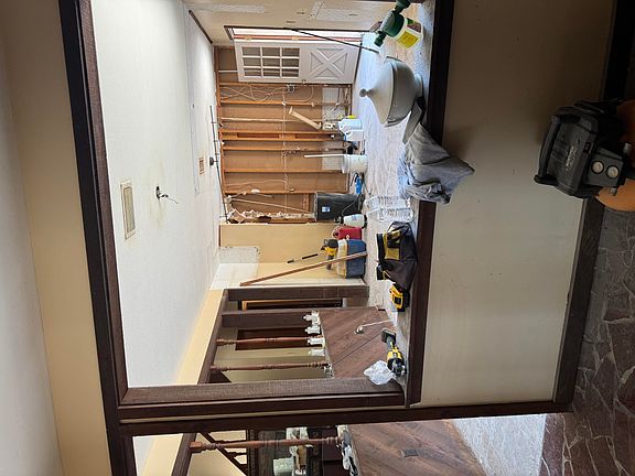 5th image of 9 Hughes Rd