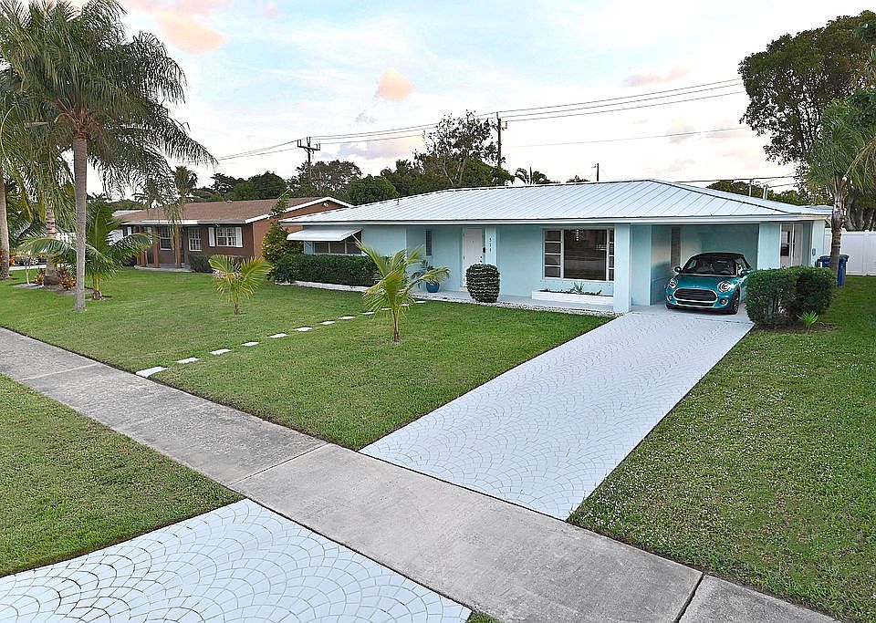 1st image of 514 E Redwood Dr