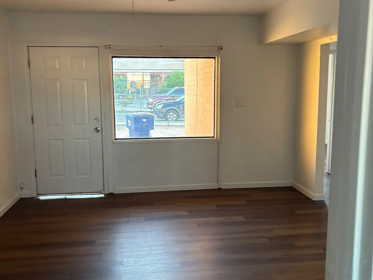 3 bed, 750 sqft, $1,200 — Photo 1