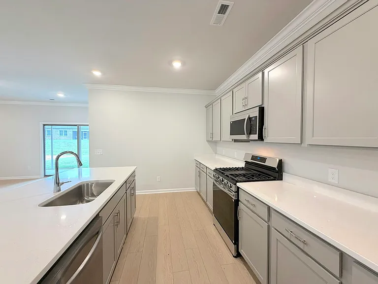 137 Clift Creek Dr — Photo 14