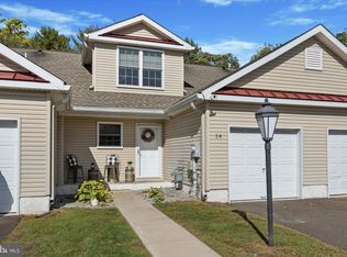 24 Loux Ln, Sellersville, PA 18960