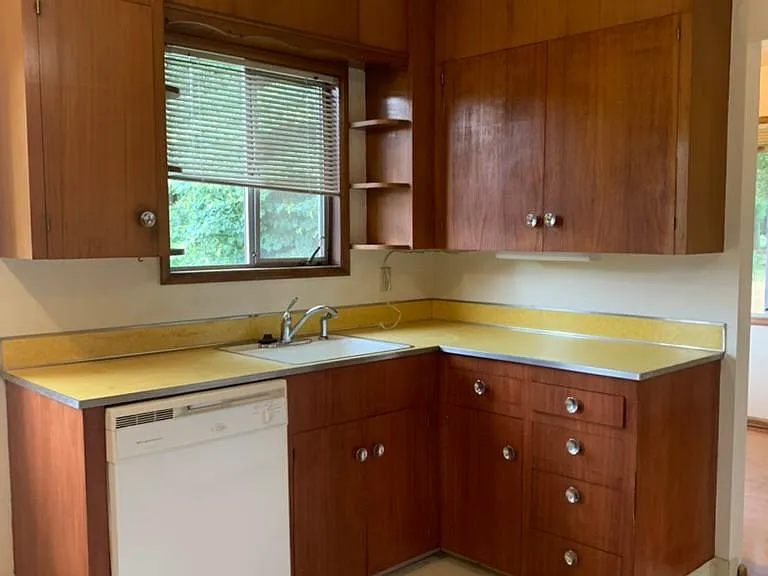 1328 NE 55th Ave — Photo 13