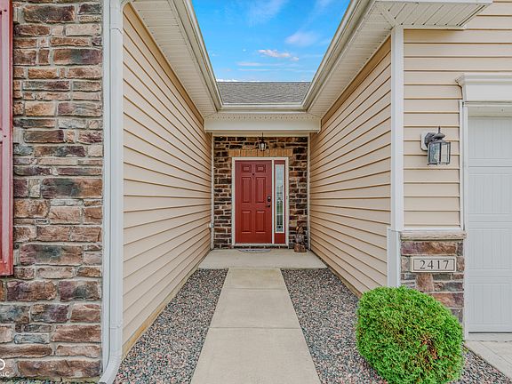 3rd image of 2417 Creekland Dr