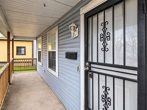 3rd image of 10606 Reno Ave