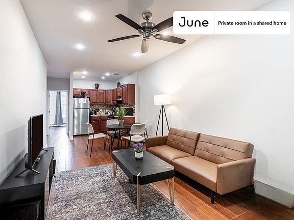 4th image of 508 Throop Ave #B