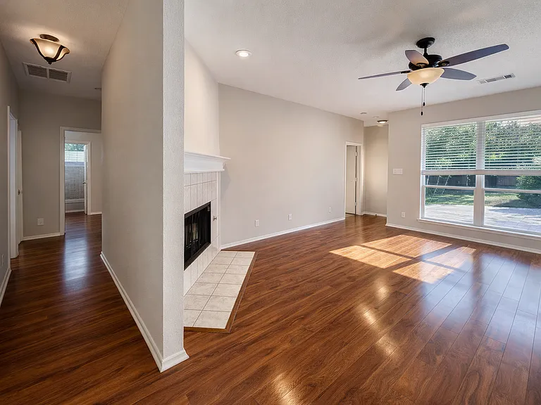 118 Arbor Ridge Dr — Photo 2