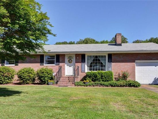 5 Dimmock Ave, Newport News, VA 23601