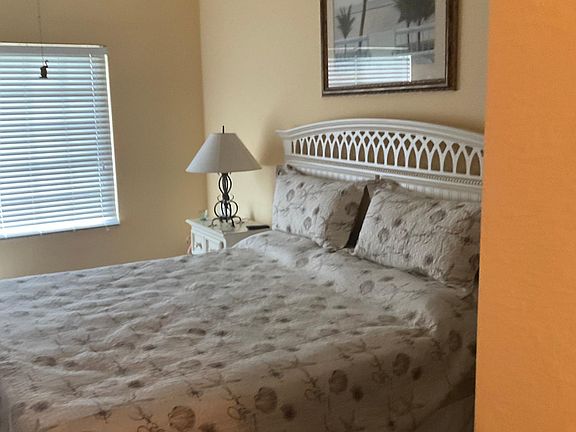 3rd image of 1009 Villagio Gardens Ln #106
