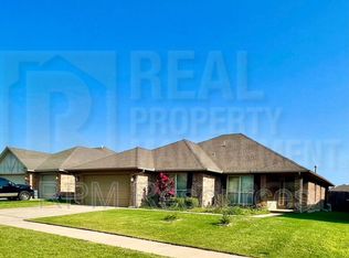 10913 SW 30th St, Yukon, OK 73099