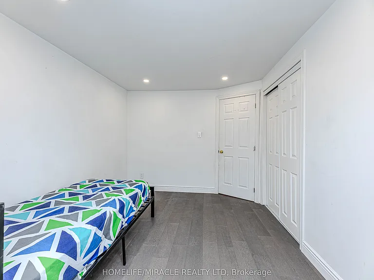 851 Bennett Ct — Photo 30